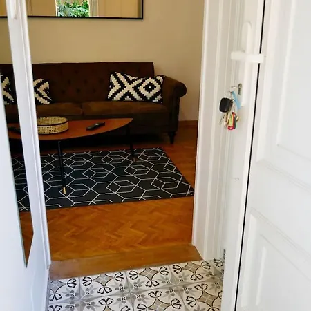 Appart' Wifi & Netflix Avec Terrasse Privative :)